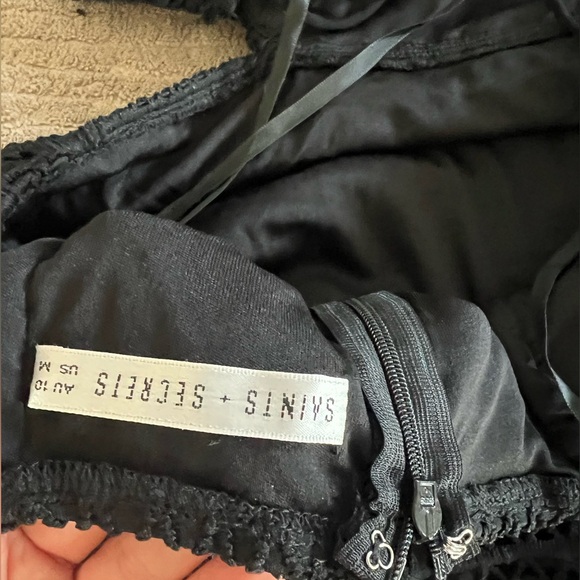 Black midi dress, lace overlay, never worn & no tags attached. - Picture 9 of 9